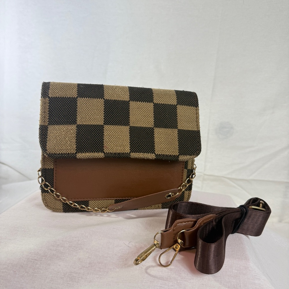 Affordable Fashion Finds Checkered Tan and Black Crossbody Bag